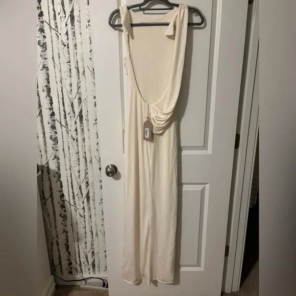 MESHKI Henley Slinky Drape Maxi Dress - Ivory Elegant Cream Evening Gown - Picture 7 of 7